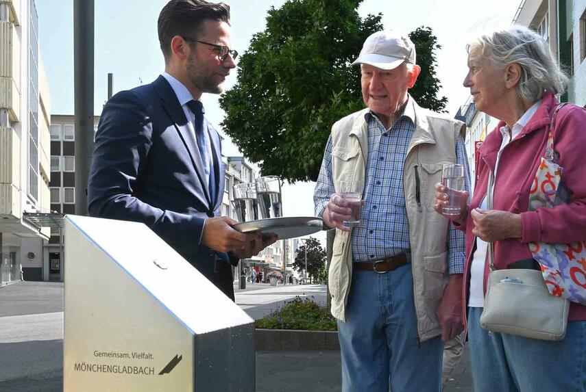 Öffentlicher Trinkwasserbrunnen in MG: Es darf getrunken werden